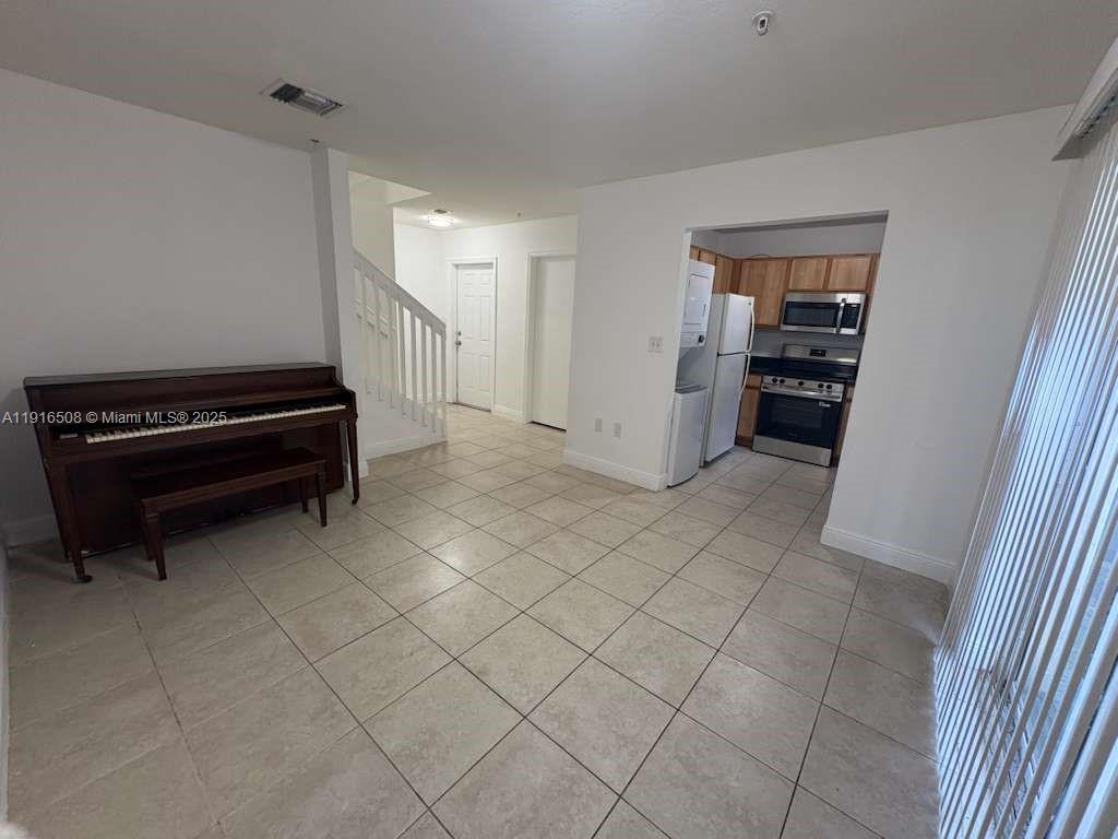 North Miami Beach Condo: 2092 Northeast 167th Street