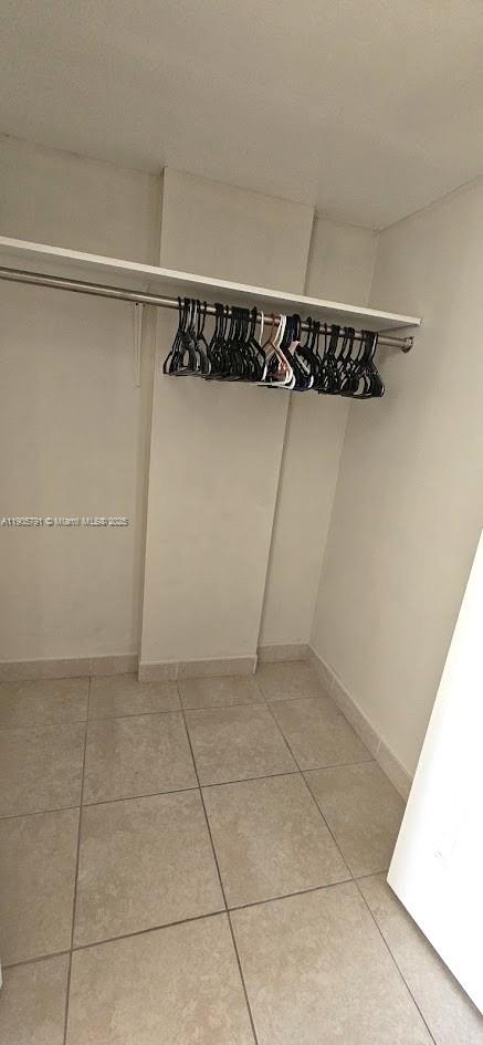 North Miami Beach Condo: 2025 Northeast 164th Street