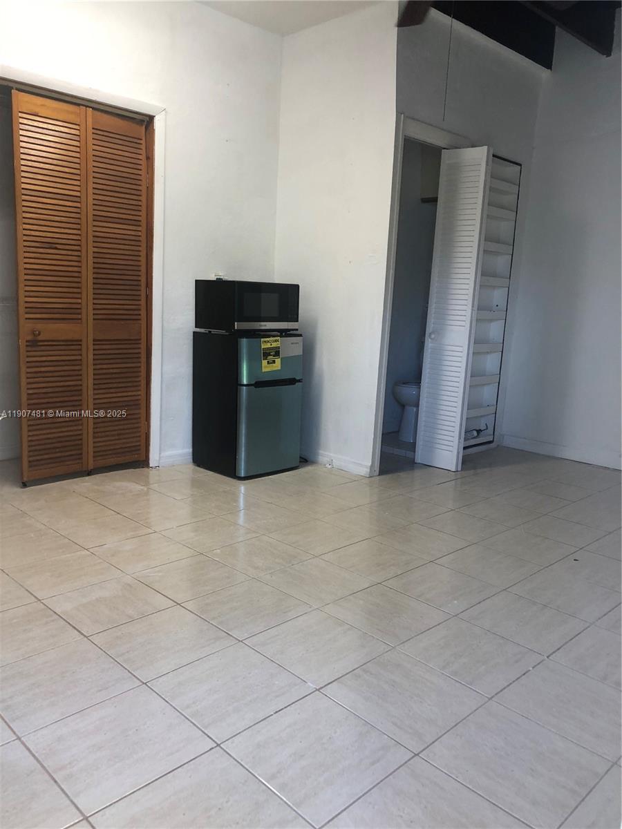 North Miami Beach Condo: 1374 Northeast 176th Street