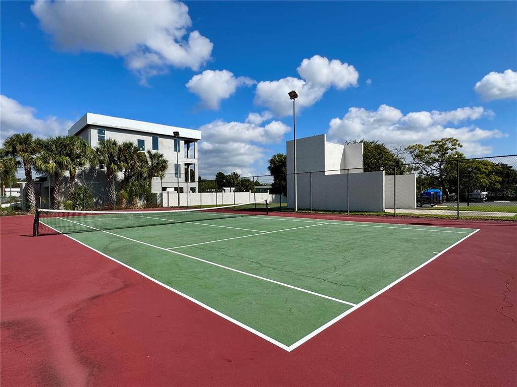 Tampa Condo: 9205 Tudor Drive