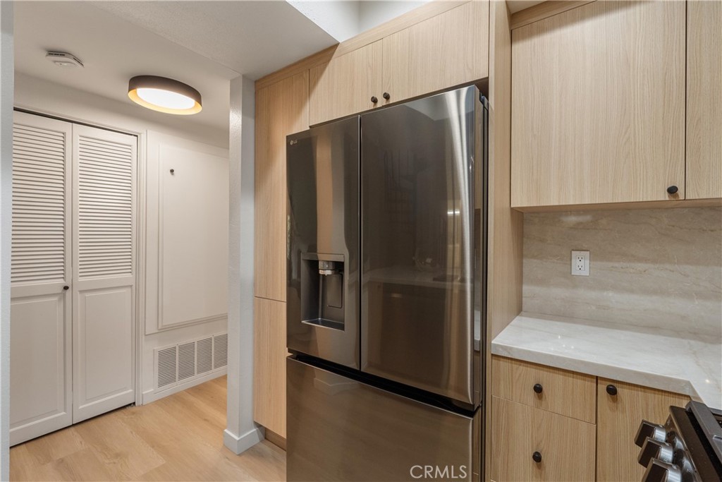 Playa del Rey Condo: 8675 Falmouth Avenue