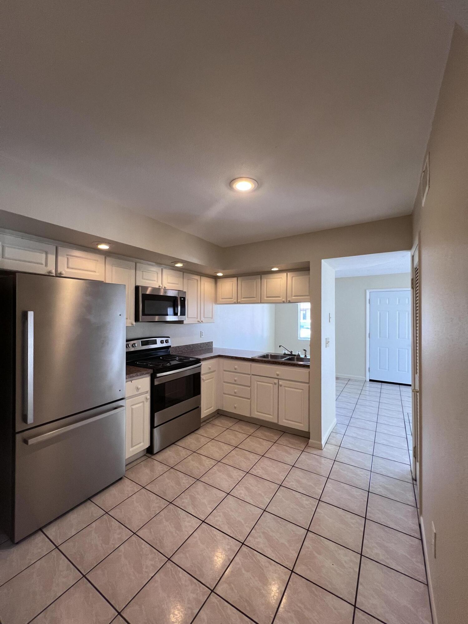 Cocoa Condo: 1050 North Fiske Boulevard