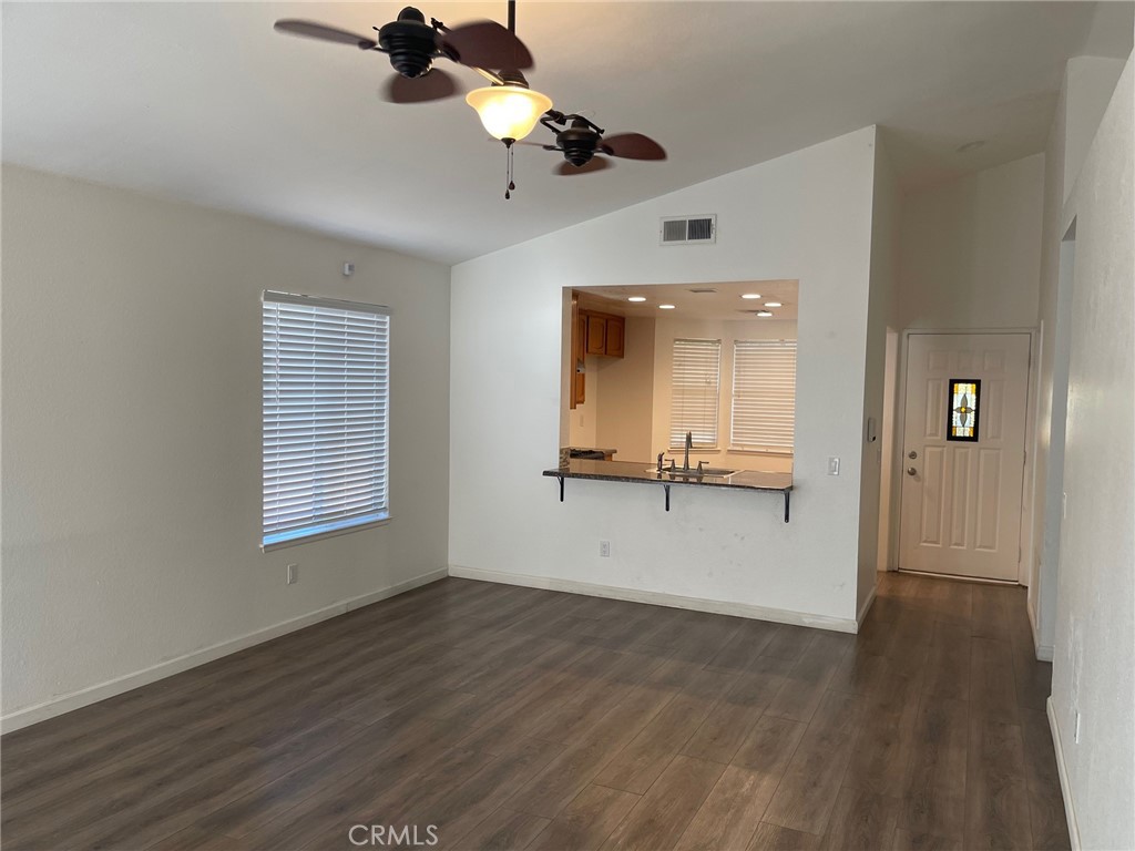 Hemet Condo: 1005 Lilac Street
