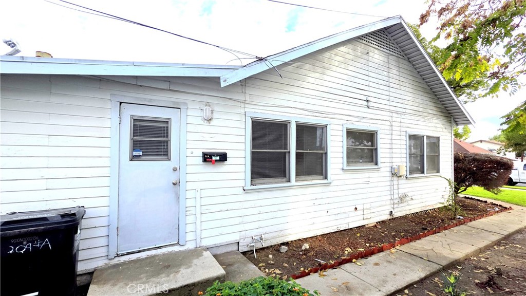 Ontario Condo: 209 East E Street