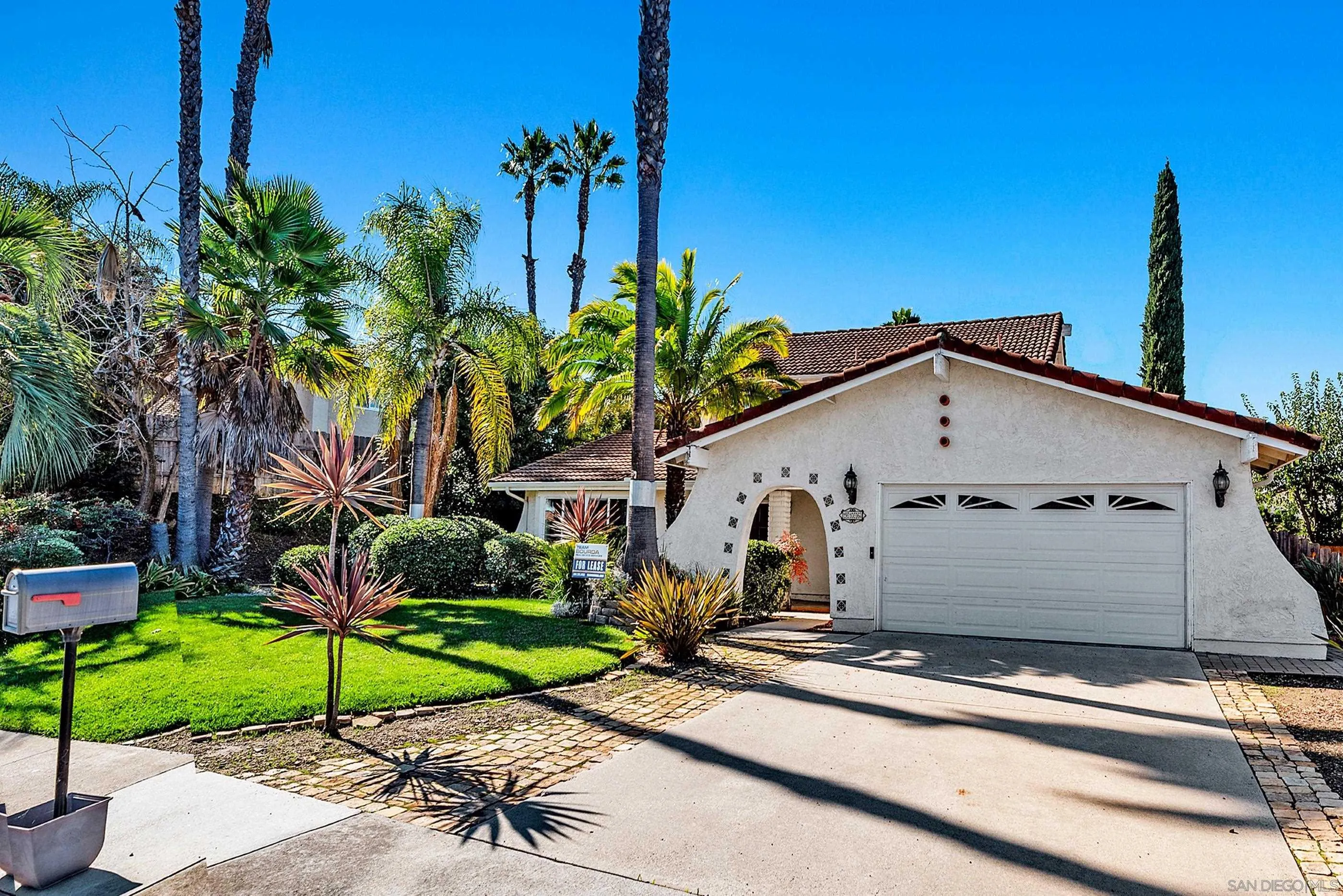 San Marcos Condo: 906 Lacebark Street