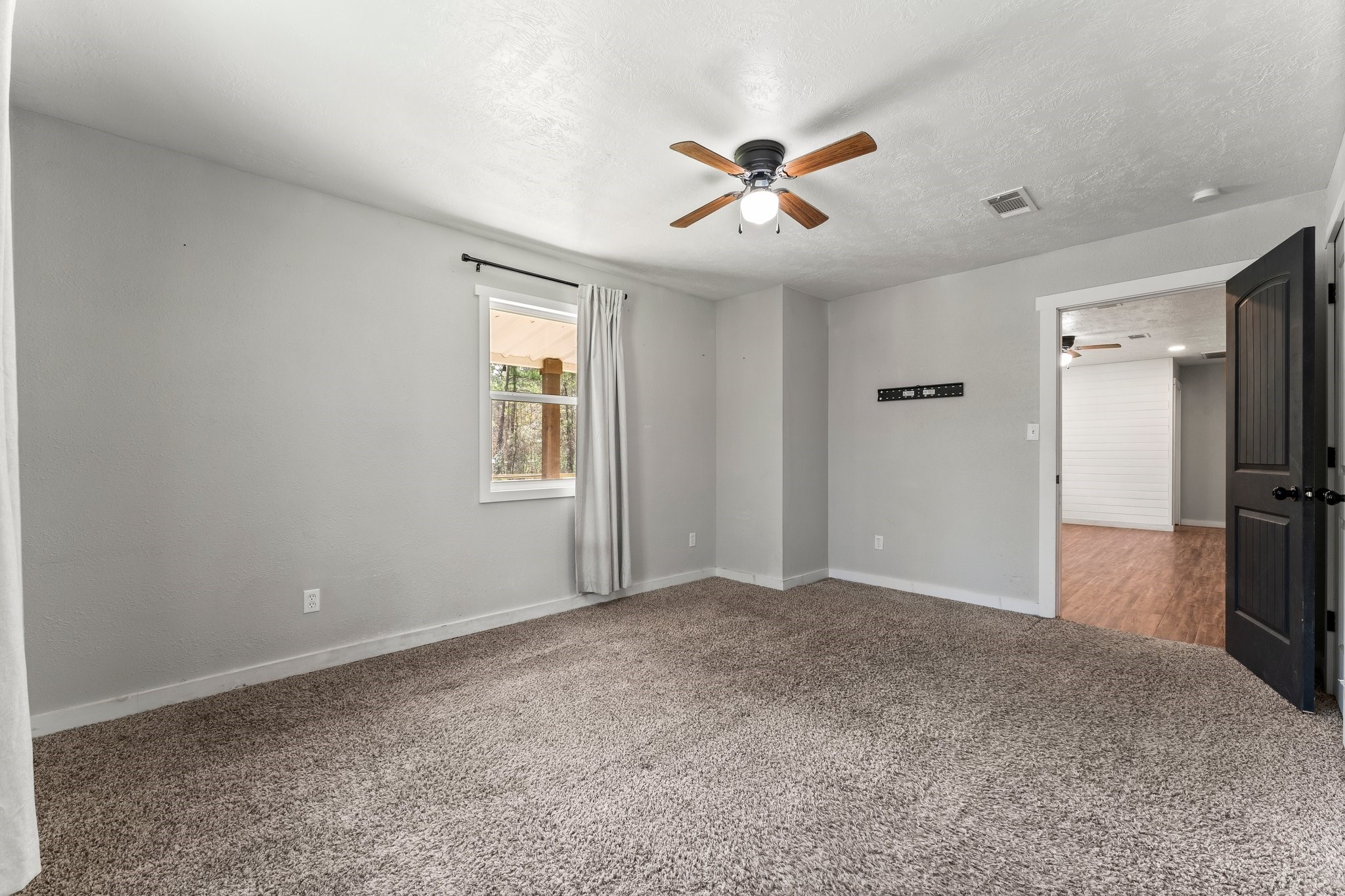 Montgomery Condo: 218 Hall Drive South