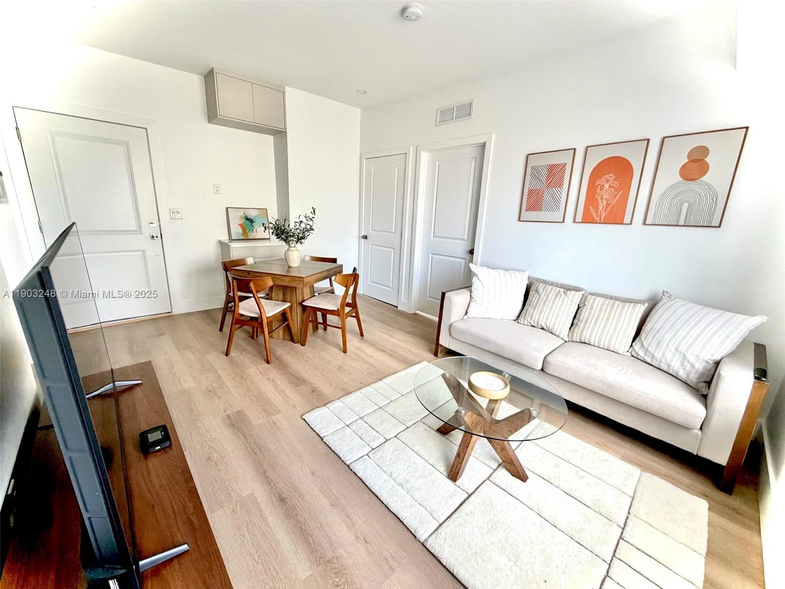 Miami Beach Condo: 1619 Jefferson Avenue