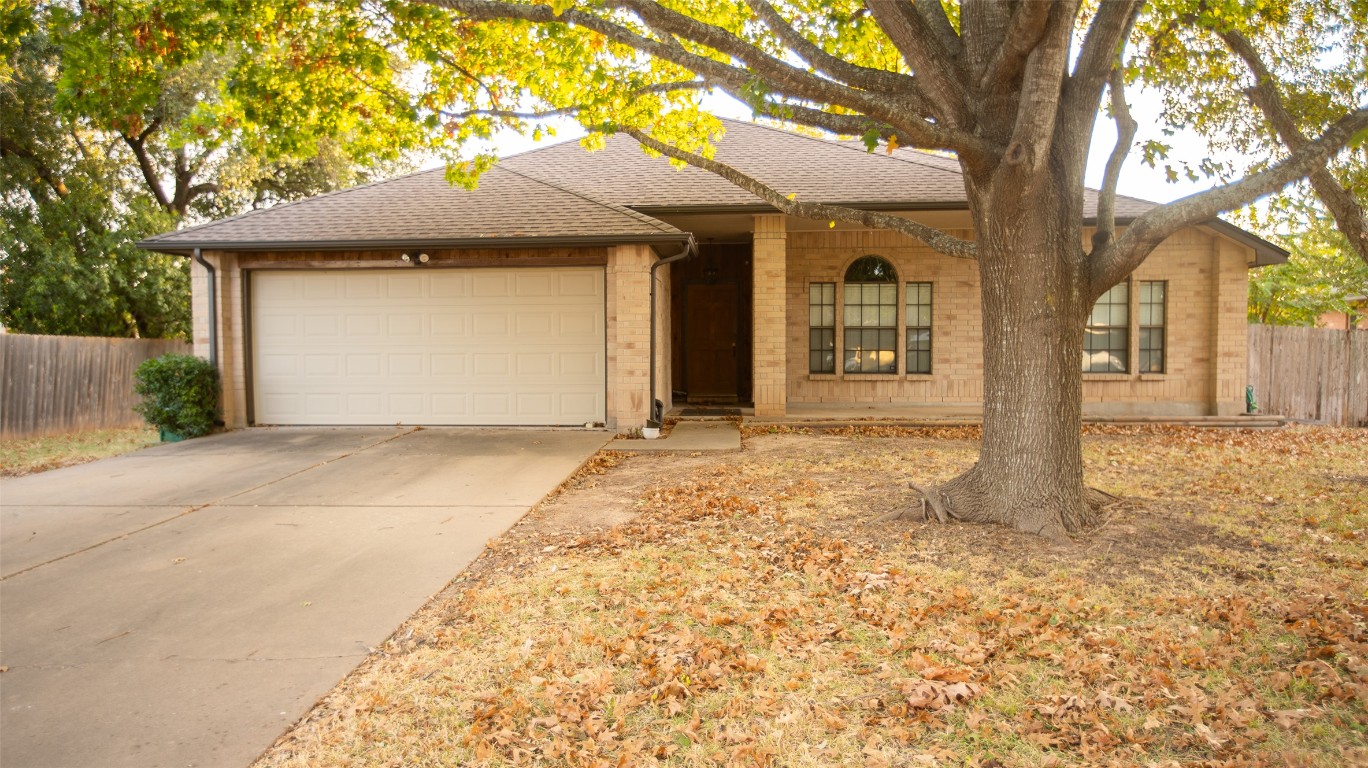 Pflugerville Condo: 401 Parkview Drive