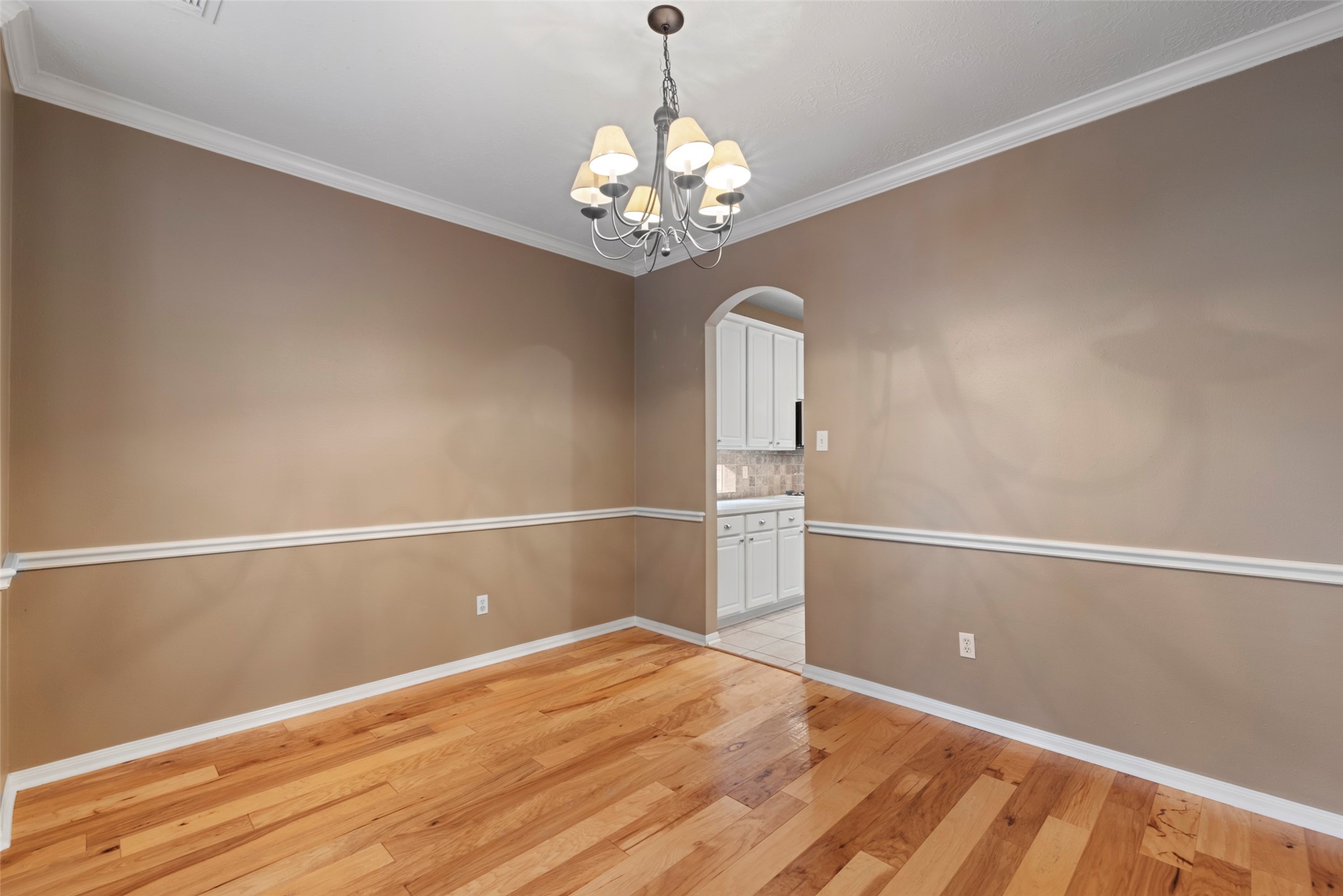 The Woodlands Condo: 18 Valley Mead Place