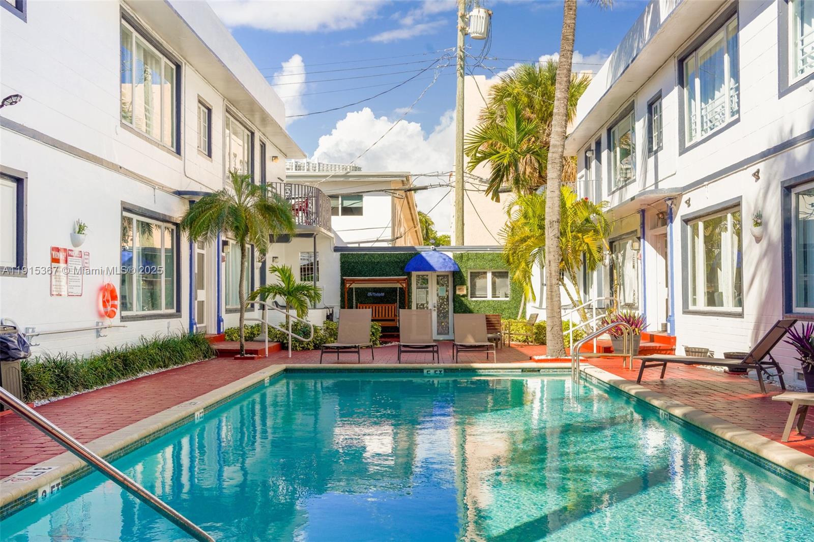 Miami Beach Condo: 1536 Jefferson Avenue
