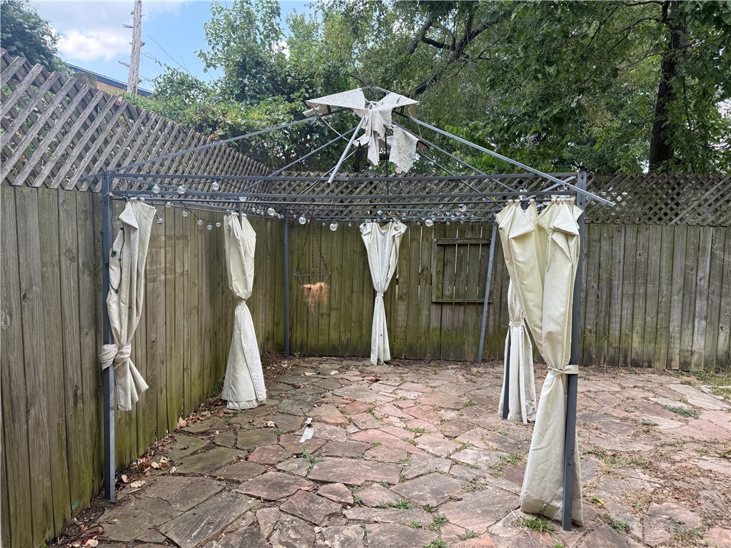 Bryan Condo: 601 East 30th Street