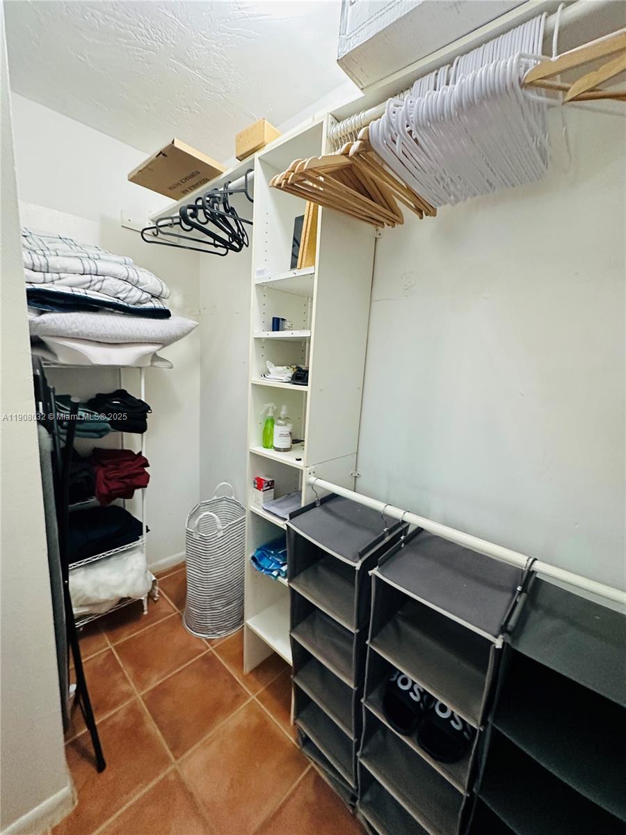 Miami Beach Condo: 619 Euclid Avenue