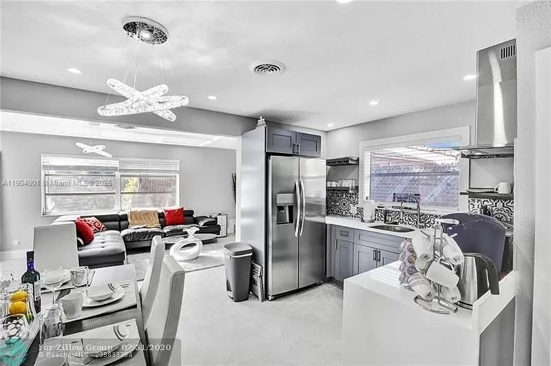 Hollywood Condo: 610 North 24th Avenue