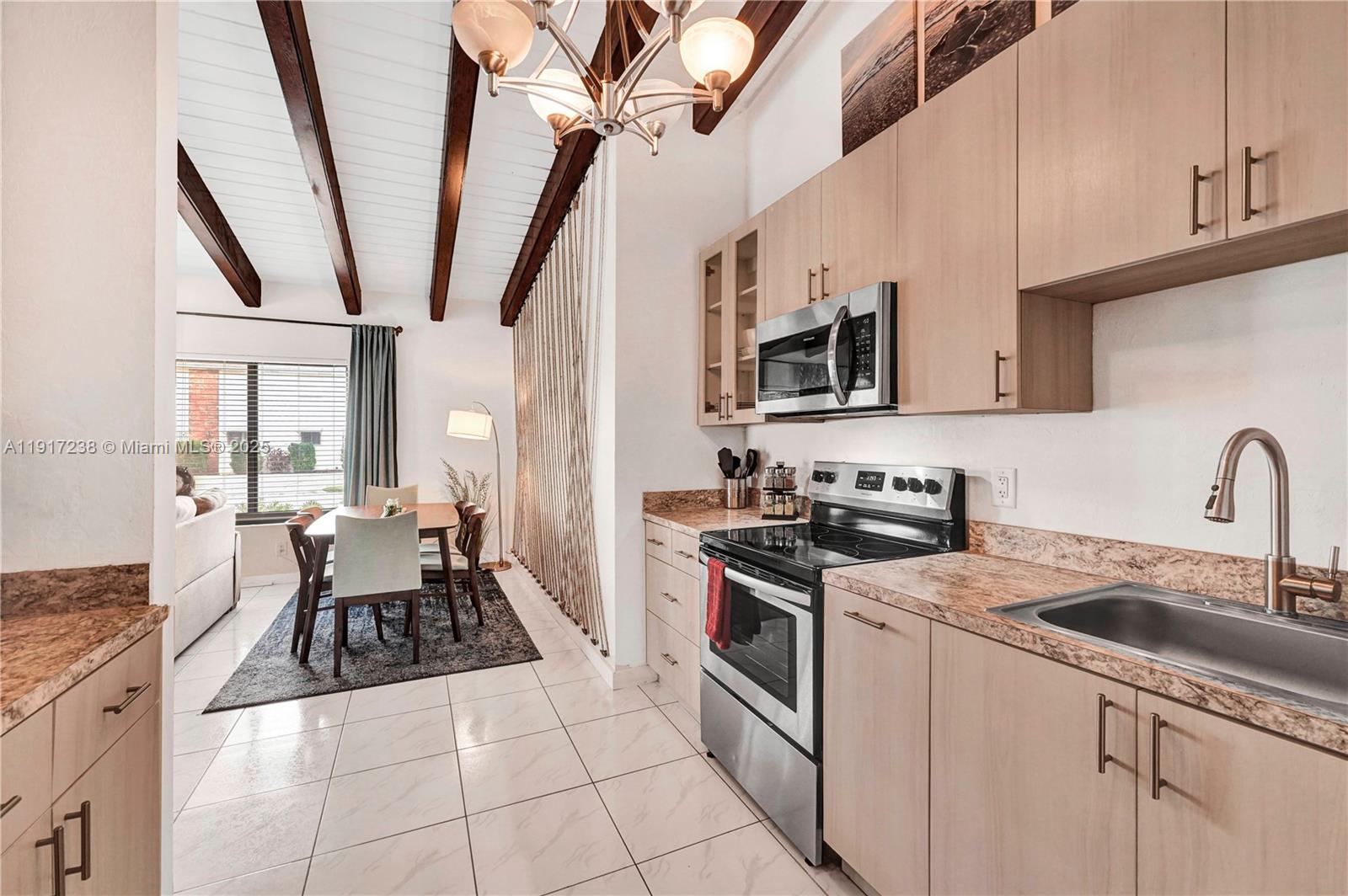 Hollywood Condo: 1704 Rodman Street