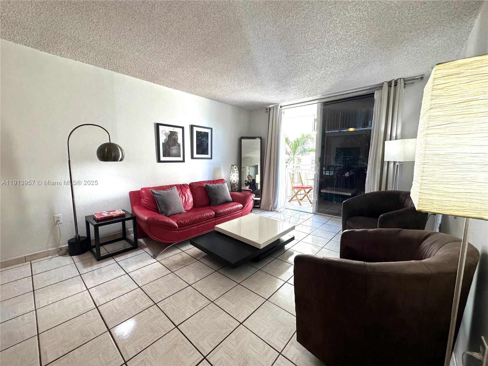 Miami Beach Condo: 1665 Bay Road