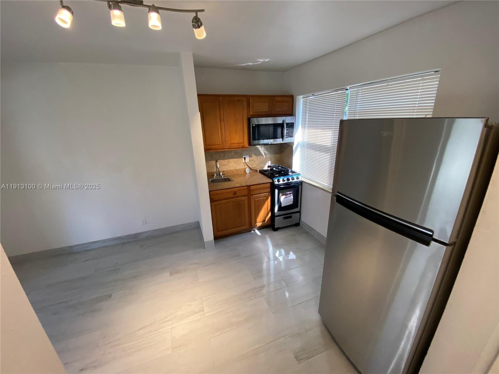 Hollywood Condo: 1723 Liberty Street