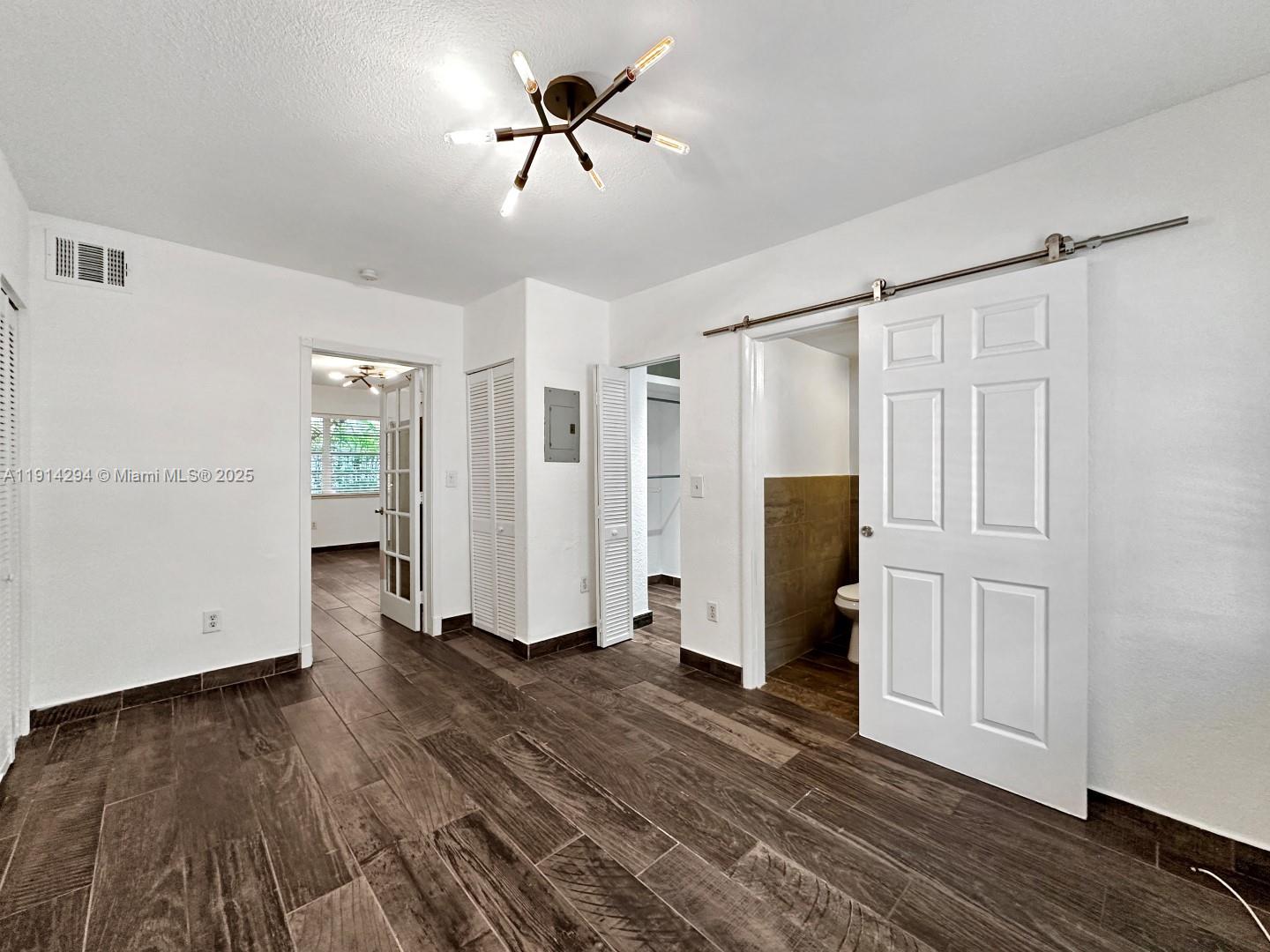 Miami Beach Condo: 901 Euclid Avenue