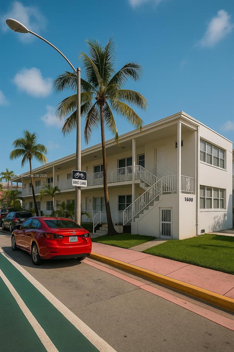 Miami Beach Condo: 1600 Pennsylvania Avenue