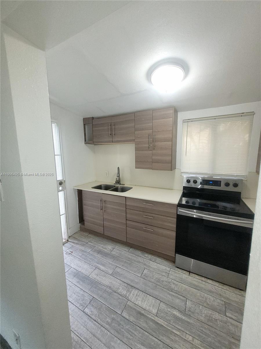 Miami Condo: 5720 Northeast Miami Place