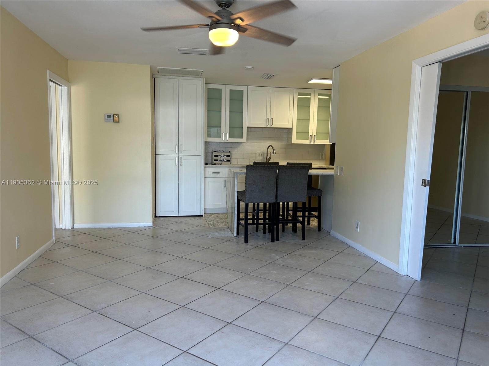 West Palm Beach Condo: 600 Executive Center Drive