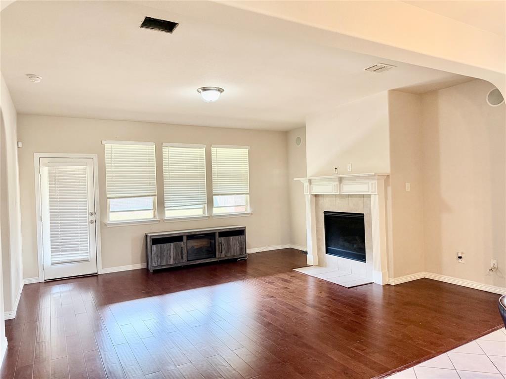 Arlington Condo: 9310 Moon River Drive
