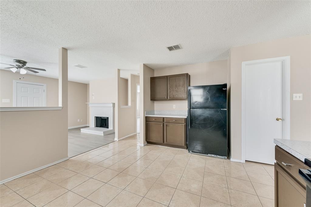 Arlington Condo: 602 Ambarella Street