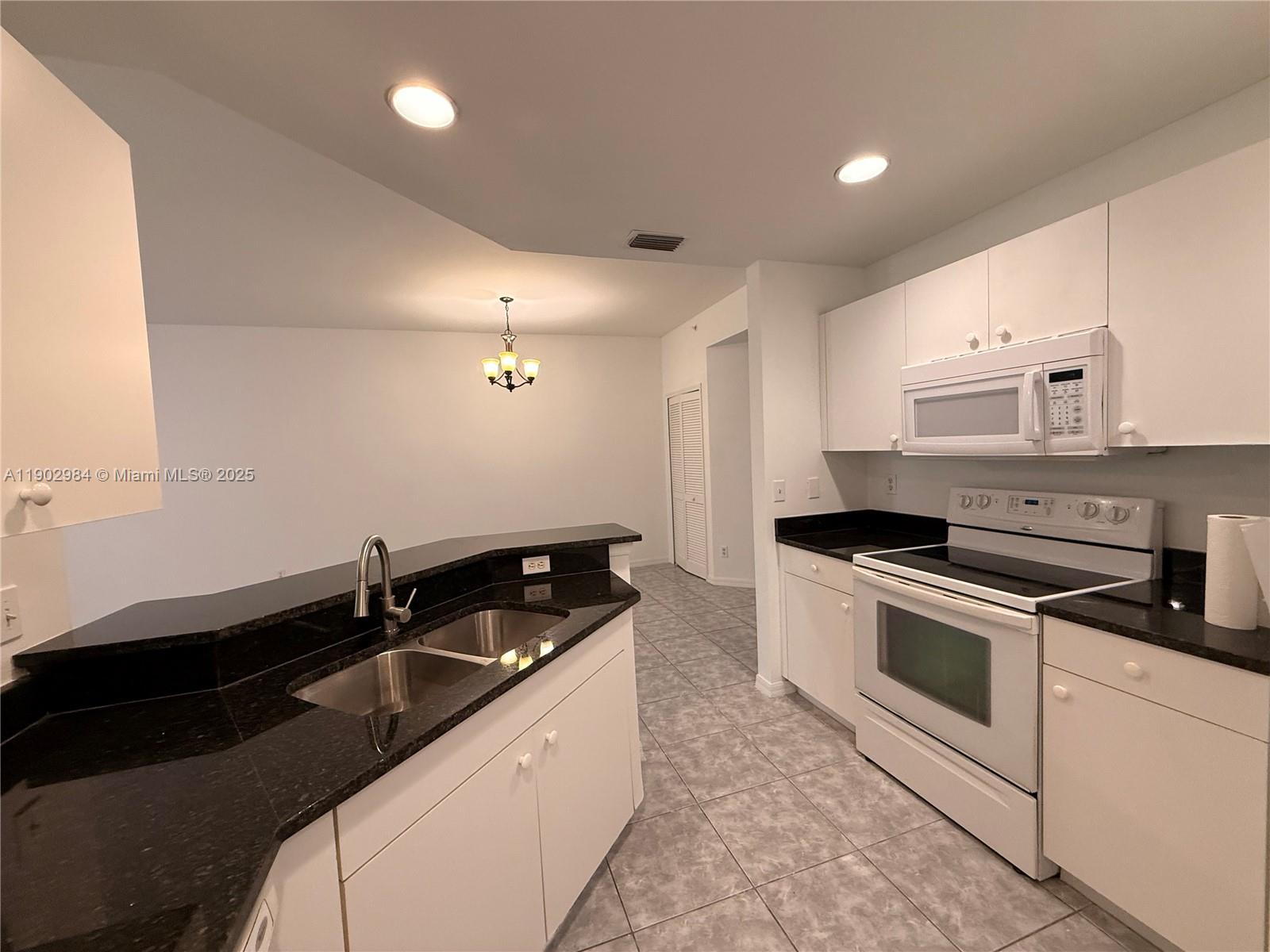 Cape Coral Condo: 3602 Skyline Boulevard