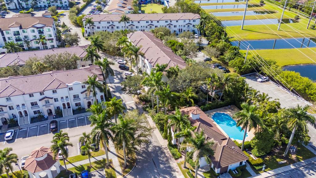 Miramar Condo: 5030 Southwest 126th Avenue