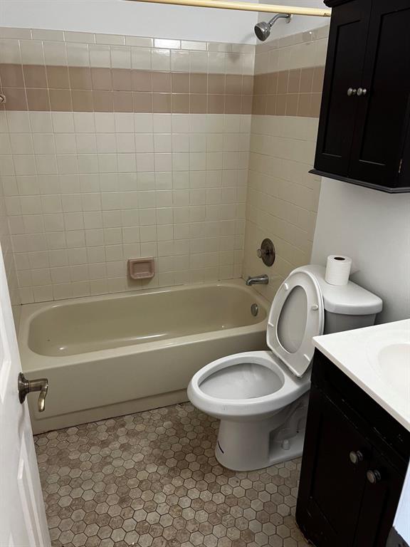 Wellington Condo: 12449 Guilford Way