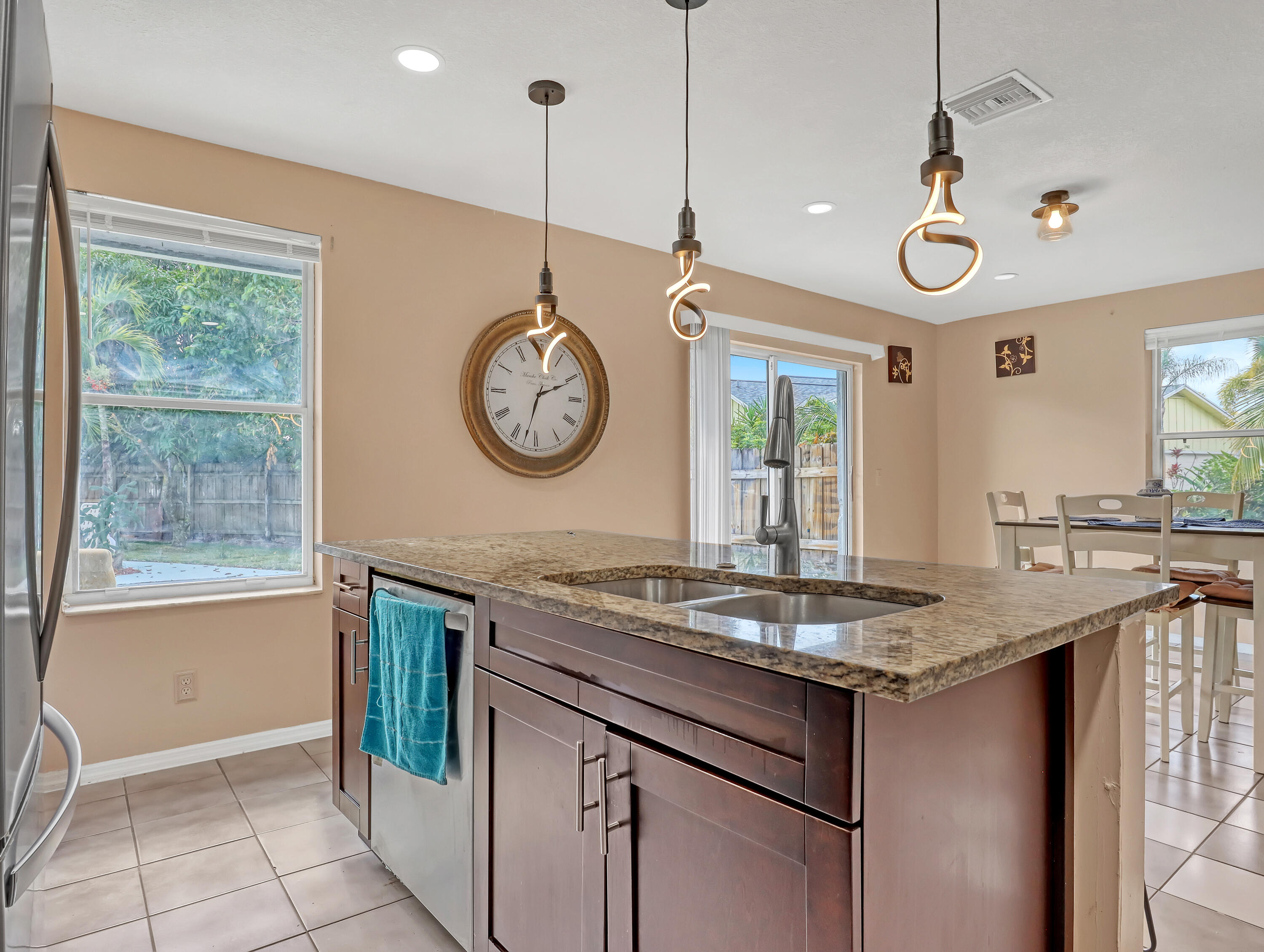 Wellington Condo: 1950 Wisteria Street