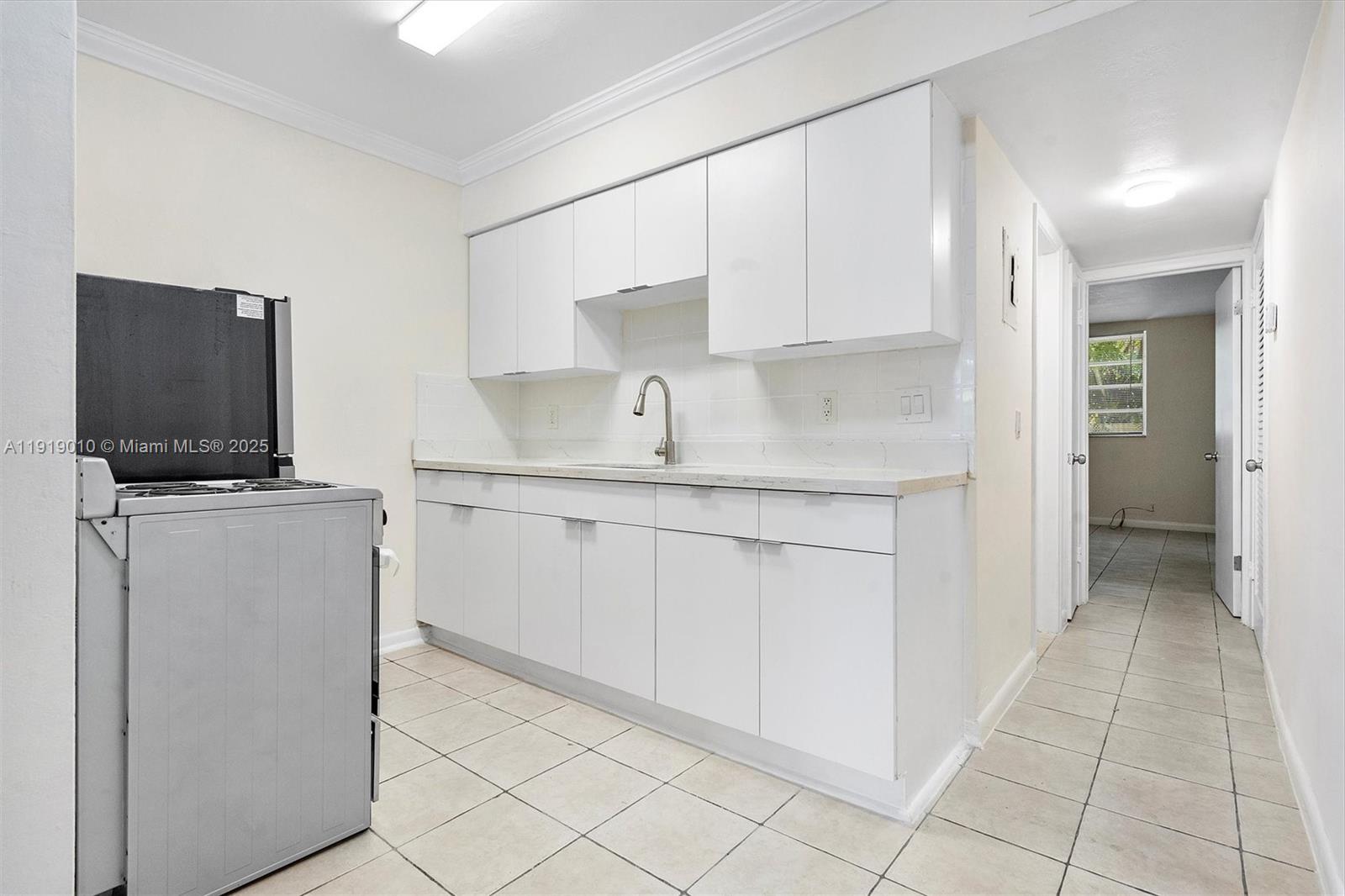 Hollywood Condo: 1715 North 16th Avenue