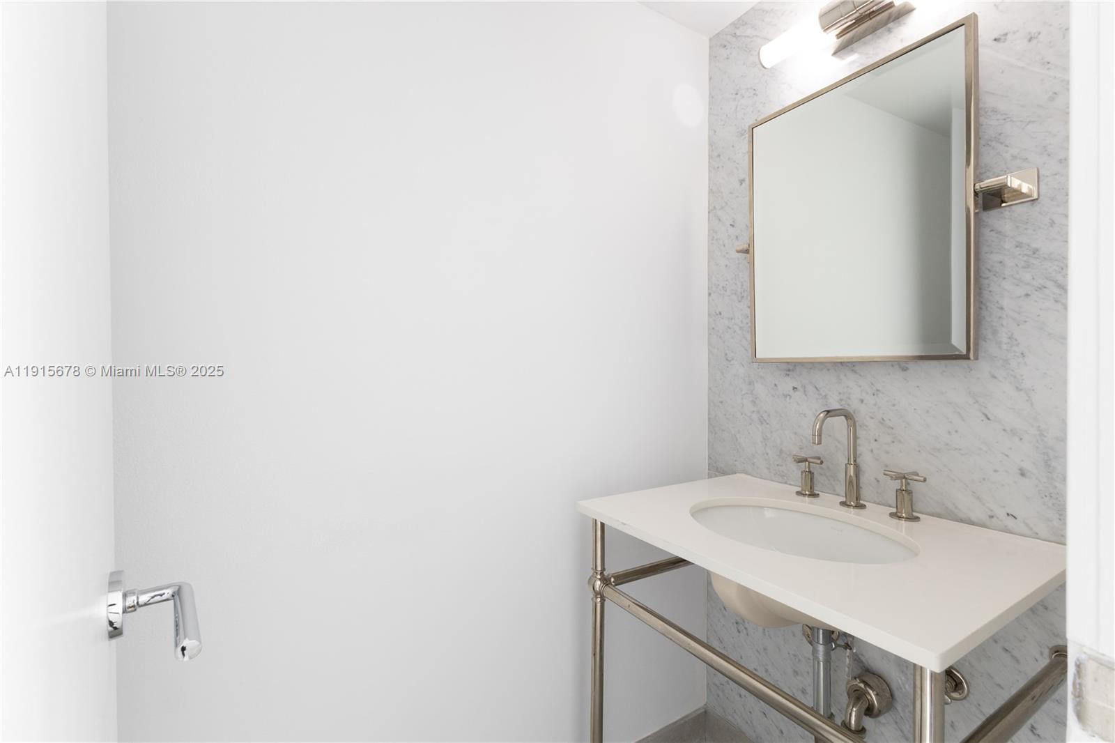 Miami Beach Condo: 1800 Sunset Harbour Drive