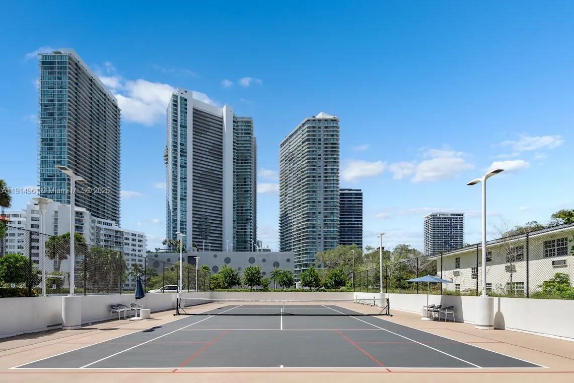 Miami Condo: 555 Northeast 34th Street