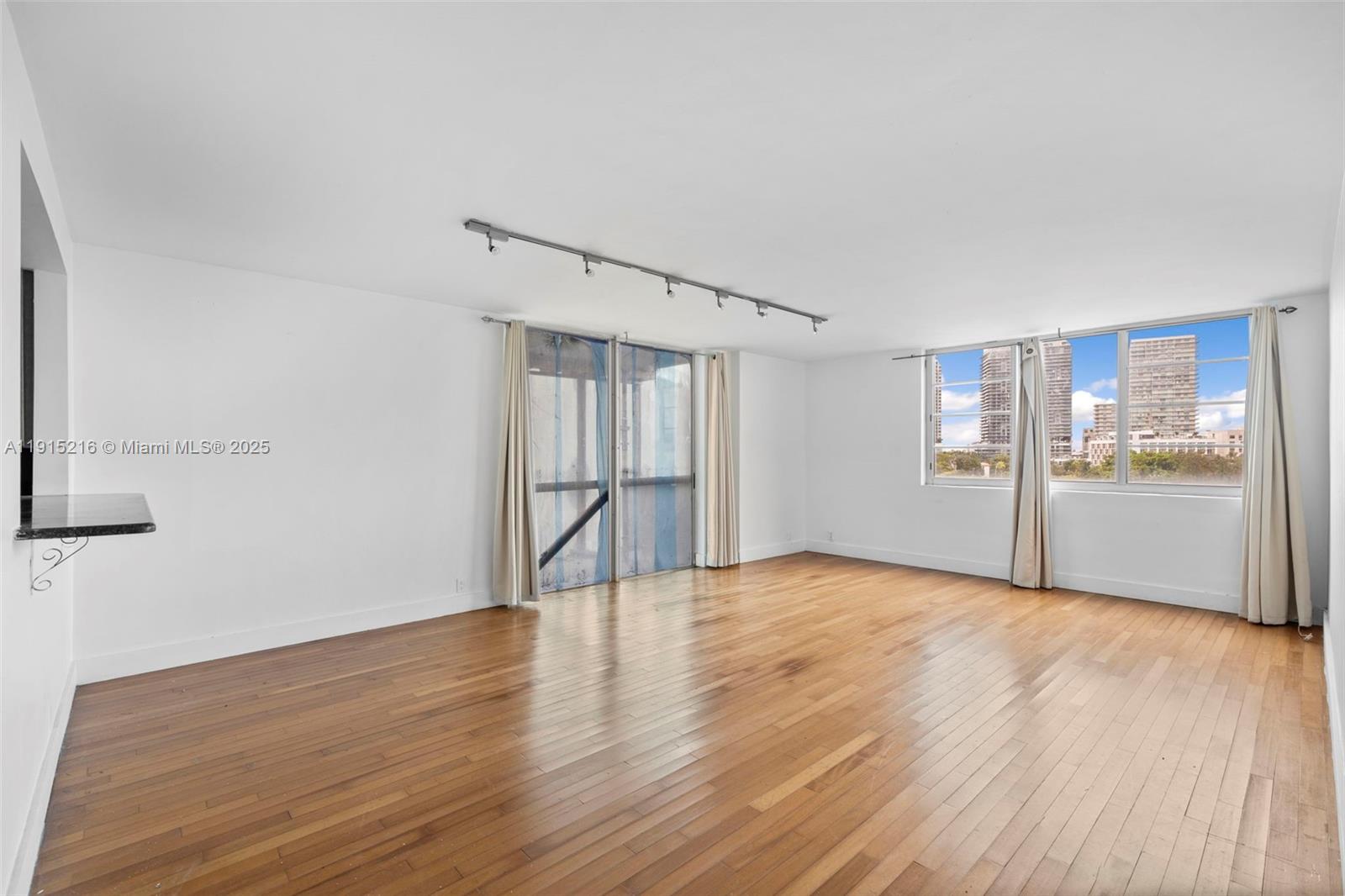 Miami Condo: 3301 Northeast 5th Avenue