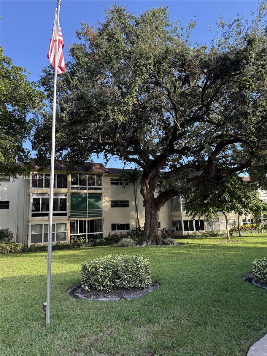 Lauderdale Lakes Condo: 5141 West Oakland Park Boulevard