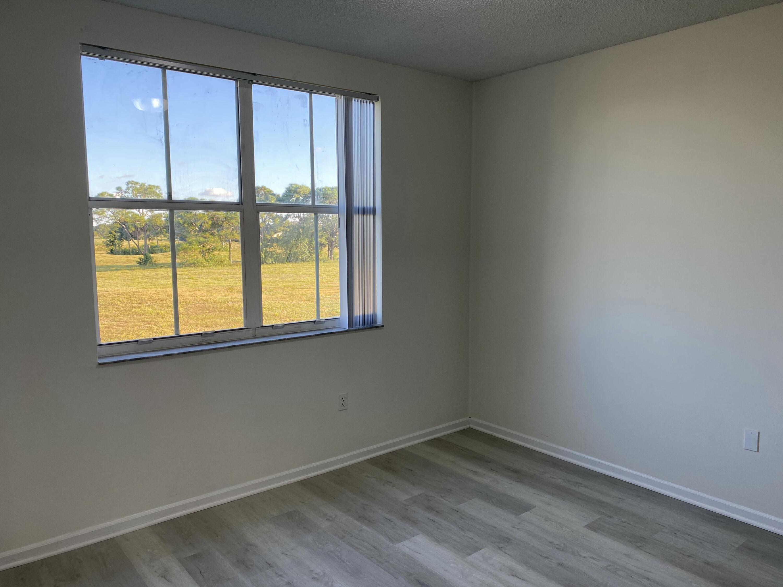 Wellington Condo: 2080 Greenview Shores Boulevard