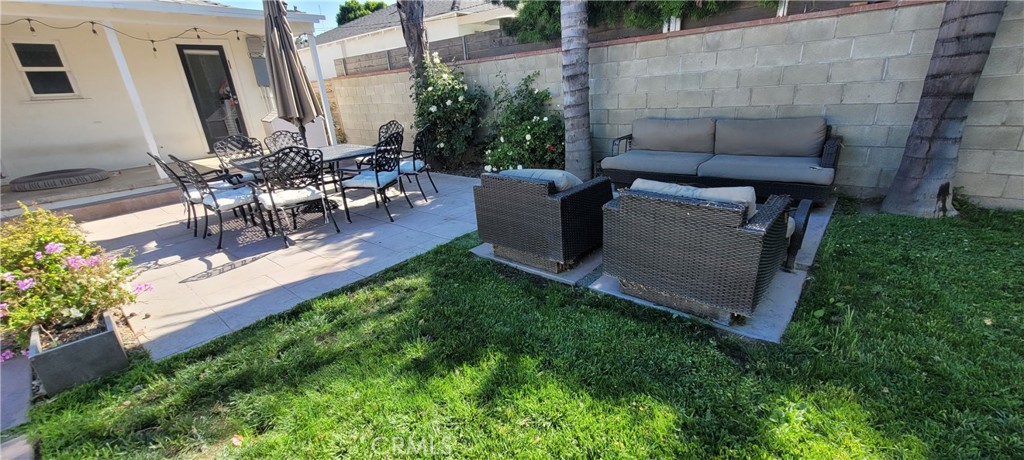 Valley Village Condo: 12619 Tiara Street