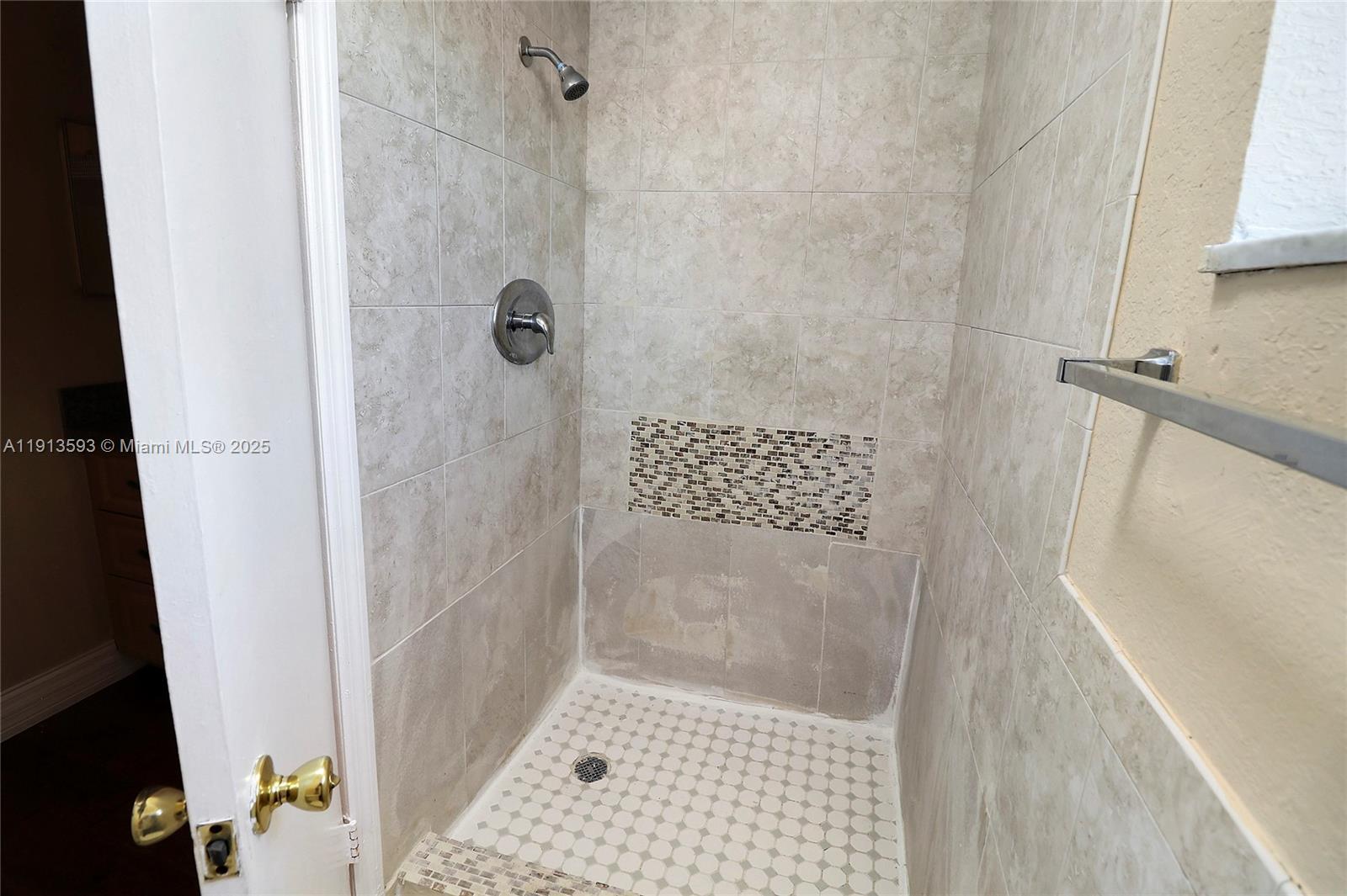 Sunrise Condo: 5975 Northwest 25th Court