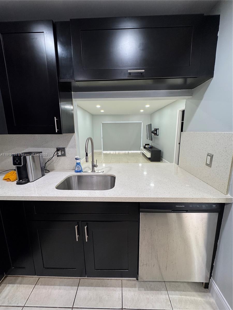 Plantation Condo: 7561 Northwest 16th Street