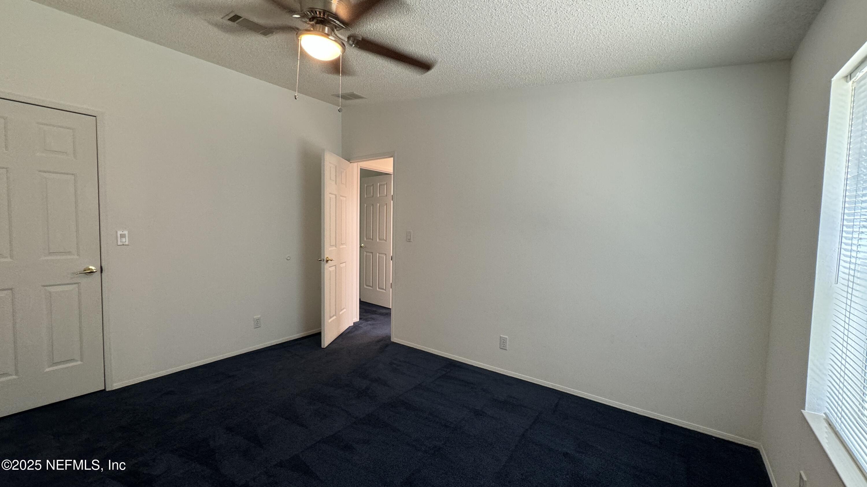 Middleburg Condo: 149 Aster Avenue