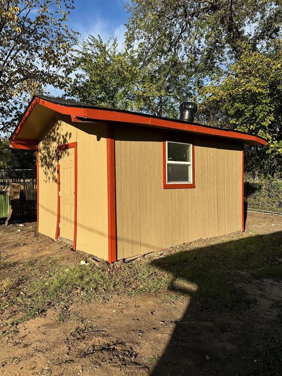 Garland Condo: 111 West Avenue D