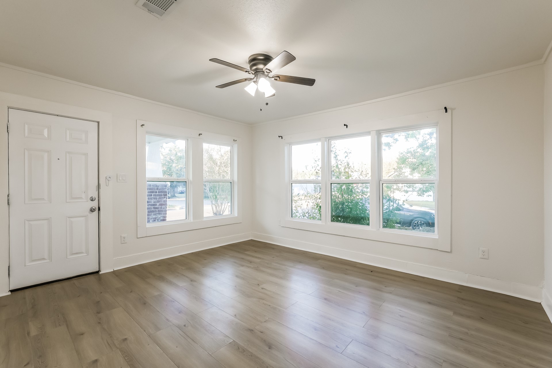 Baytown Condo: 502 North Jones Street