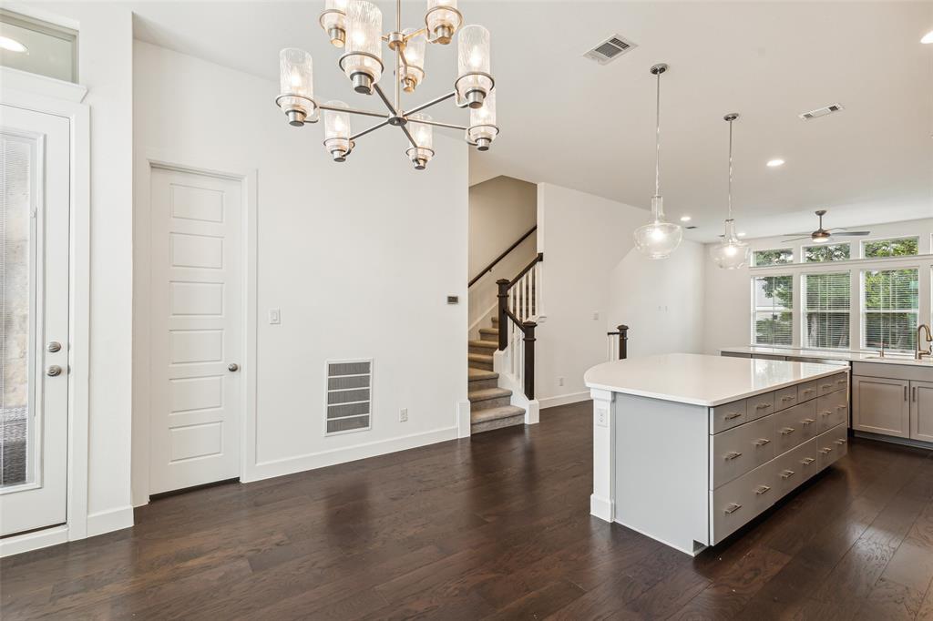 Dallas Condo: 750 High Garden Place