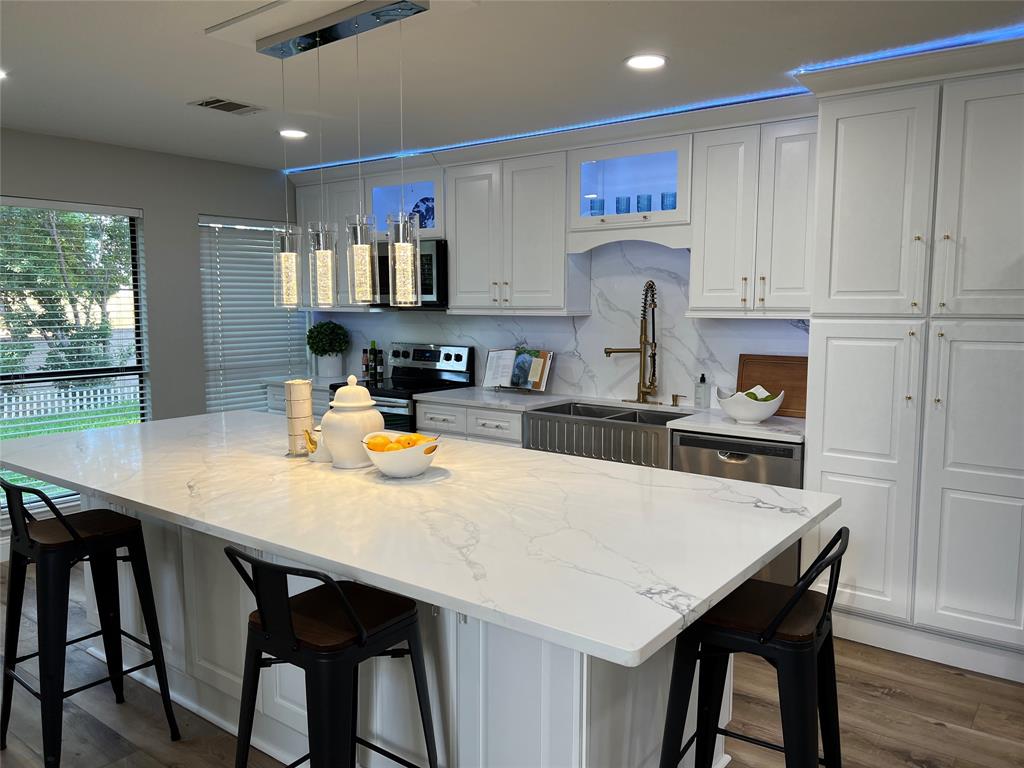 Grapevine Condo: 4313 Kenwood Drive