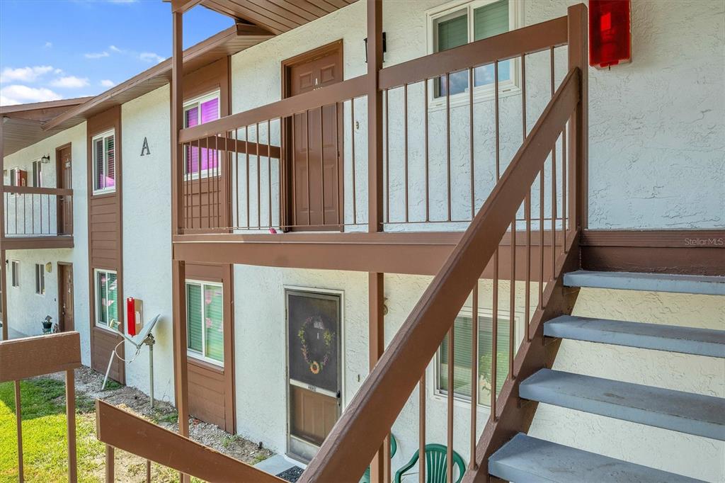 Zephyrhills Condo: 39132 County Road 54