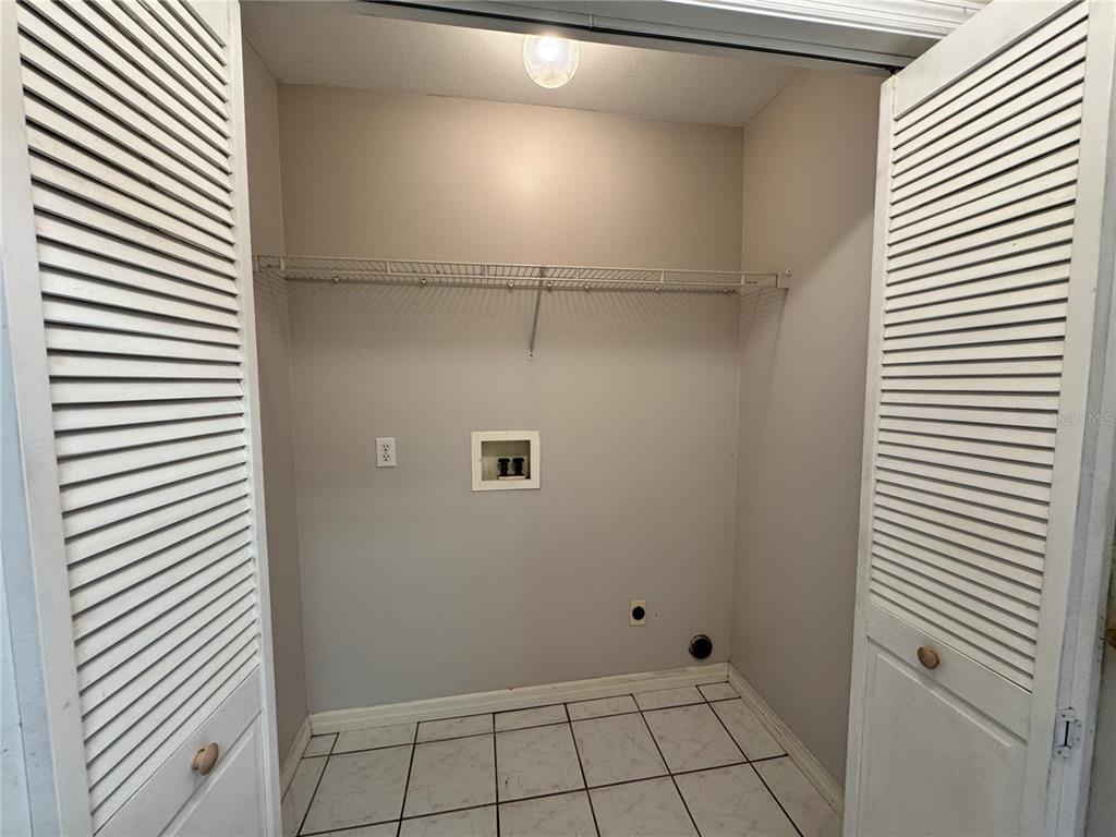 Lake City Condo: 375 Southwest Huntington Glen