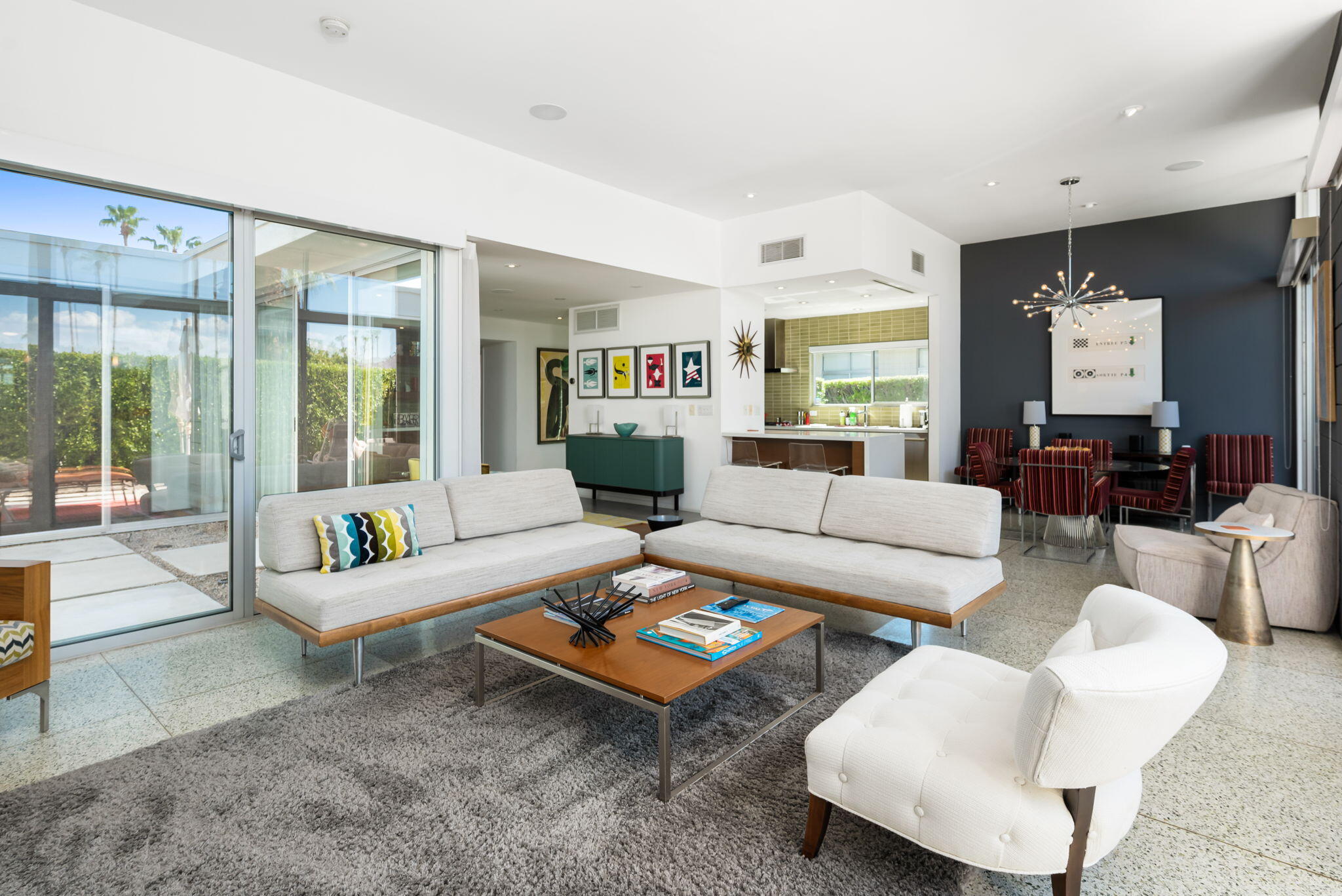 Palm Springs Condo: 800 East La Verne Way