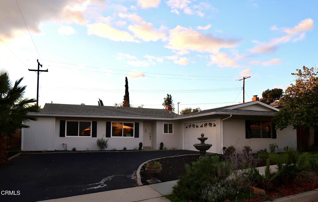 Oak View Condo: 75 Maxine Avenue