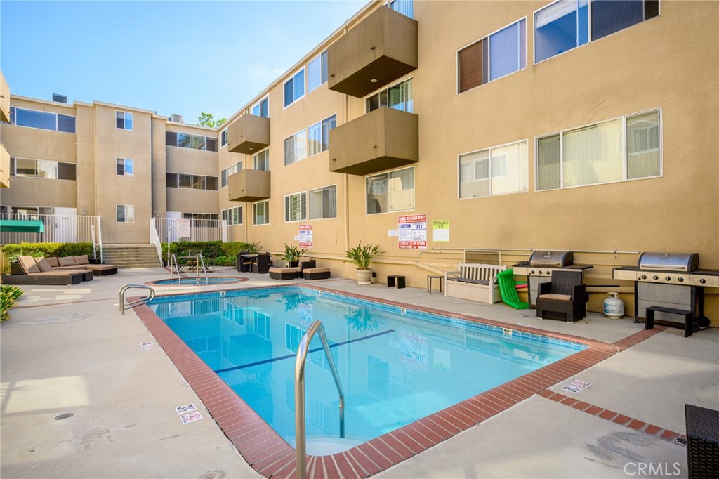 Sherman Oaks Condo: 14141 Dickens Street