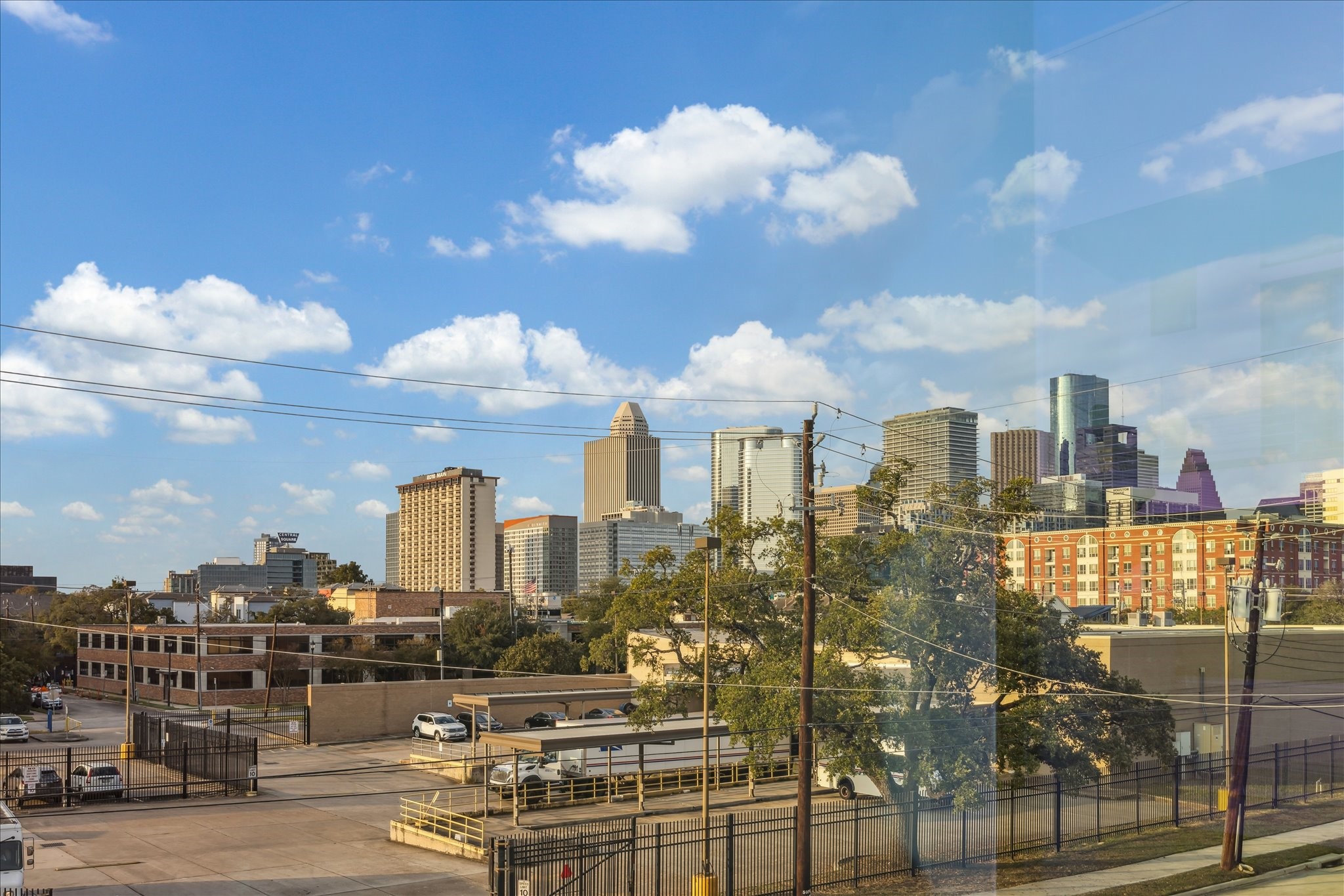 Houston Condo: 2401 Crawford Street